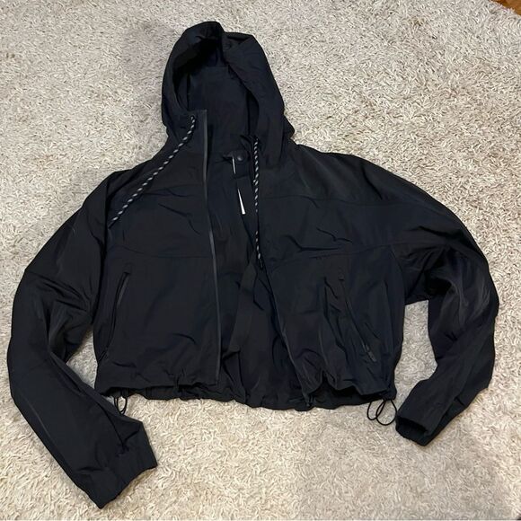 lululemon cropped rain jacket black size 4 - Picture 1 of 3